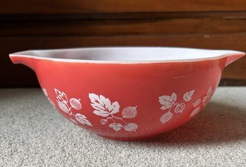 Vintage jaj pyrex coral red - vintage,