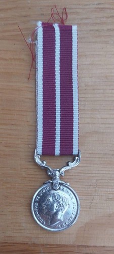 Miniature medal meritorious - -,