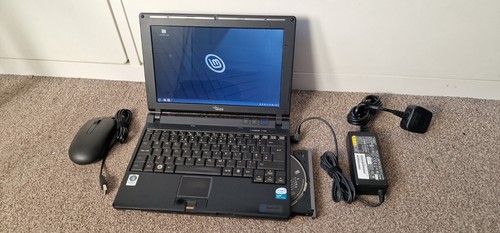 Laptop fujitsu p7230 with
