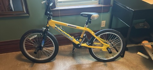 Yellow mongoose stylus - yellow,