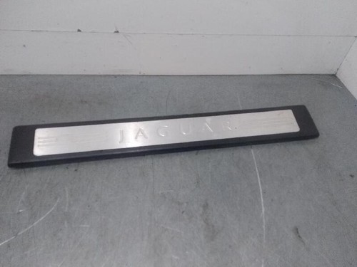 8x2313201a molding for jaguar - for,