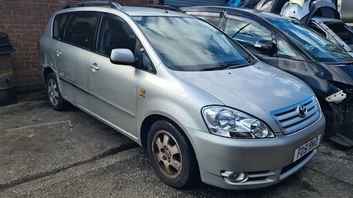 Toyota avensis verso - toyota,