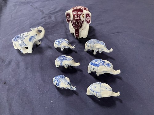 Lot porcelain elephants - x,