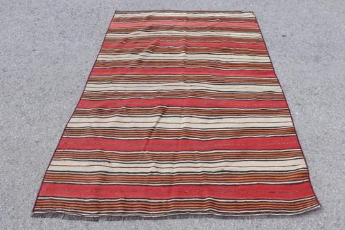 Vintage area rug 5x6 ft - area,