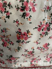 Cute floral small  handbag contrast red handles and piping