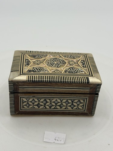 Vintage wooden wood box hinged - wood,