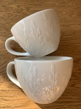 JANE ASHER white porcelain mug x2. Embossed wildflower garden pattern FREE P&P
