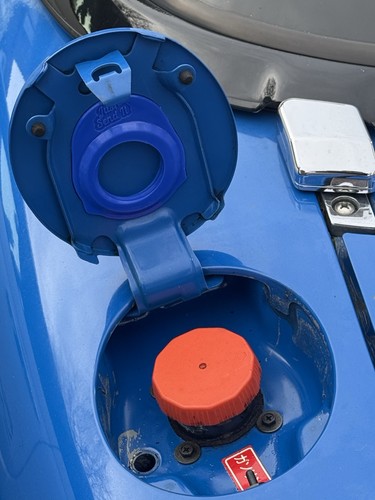 Fuel cap holder mx5 - cap,