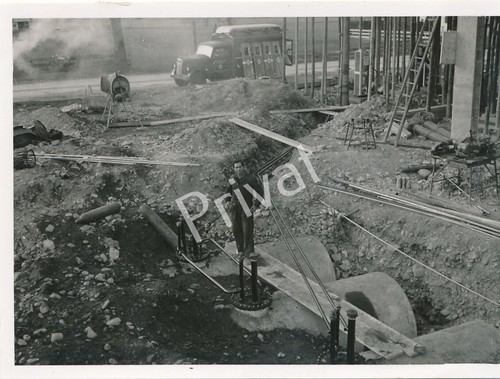 Wwii worker construction - wwii,