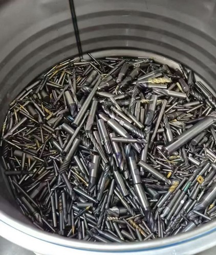 Broken carbide inserts - carbide,
