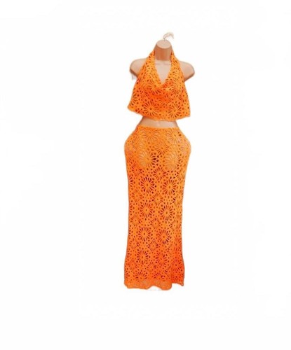 Sorelle orange crochet cowl