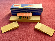 Vintage Hornby Dublo Metal Art