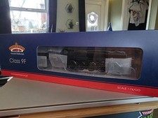 Bachmann OO Gauge 9F Latest