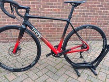 Tifosi Scalare 105 Hydro Disc Carbon Road Bike - Medium Size with Vision Wheels