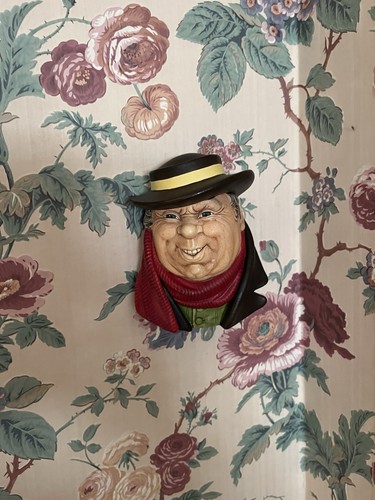 Bossons chalkware wallhanging - chalkware,
