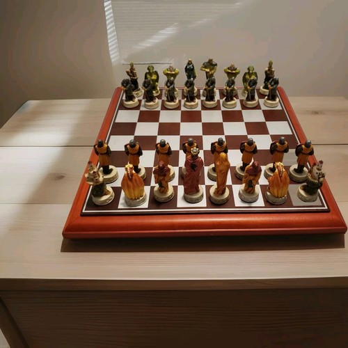 Knights and wizards chess set - wizards,