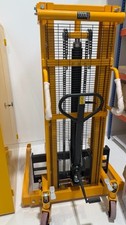  2.5m Manual Stacker Truck