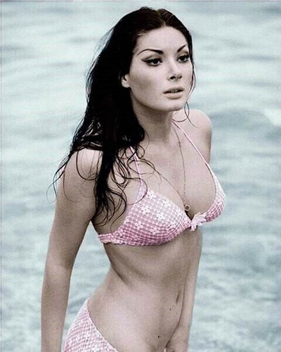 Edwige fenech pink - in,