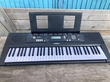 Yamaha EZ-220 Digital Keyboard