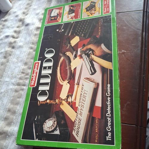 Waddingtons cluedo board game - waddingtons,