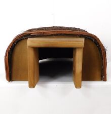 Hedgehog Haus House Feeding