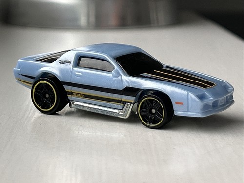 Hot wheels camaro - hot,