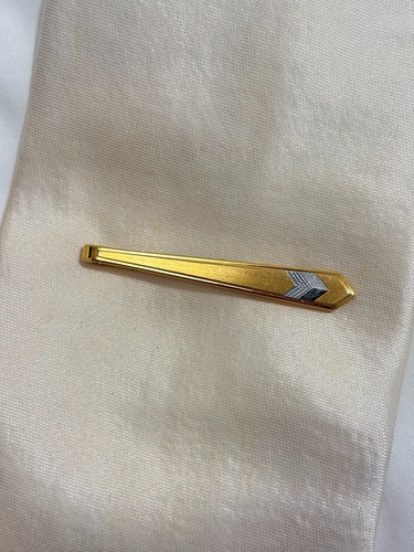 Vintage arrow engraved - vintage, texture