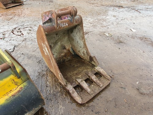 600mm excavator digging - excavator,