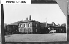 POCKLINGTON RAILWAY STATION - EXTERIOR 1971 - PHOTO PRINT IN SLEEVE - # S567
