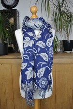 Seasalt Large Navy Floral Wool