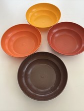 4 Vintage 1970s Tupperware 6"