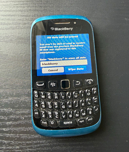 Blackberry curve 8gb - curve,