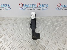 FORD FOCUS ACCELERATOR