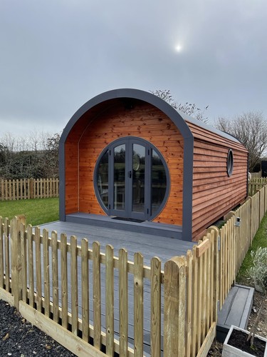 Glamping pods log - glamping, pods,