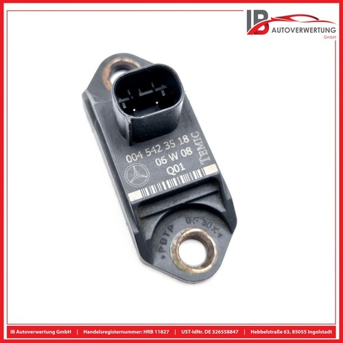 Sensor acceleration sensor