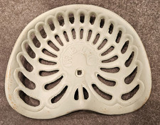 TRACTOR    IMPLEMENT SEAT  W E