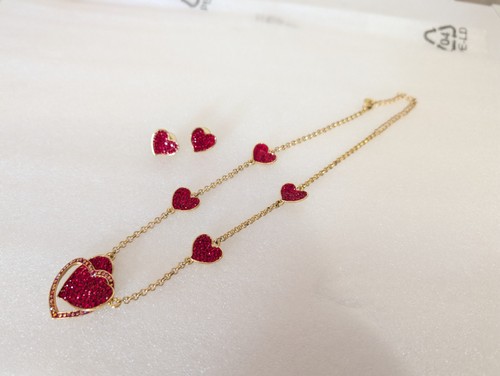 Butler wilson red heart - butler,