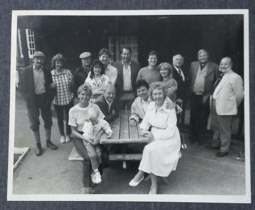 Emmerdale farm group cast - emmerdale,