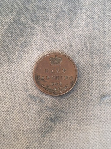Queen victoria 1844 half - queen,