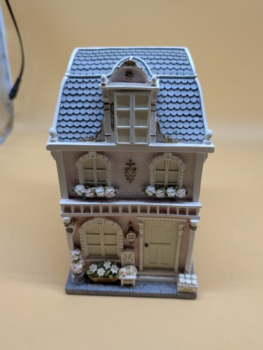 Lisbeth dahl house money - lisbeth,