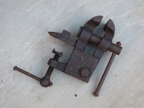 Vintage small vice jeweller - vintage,