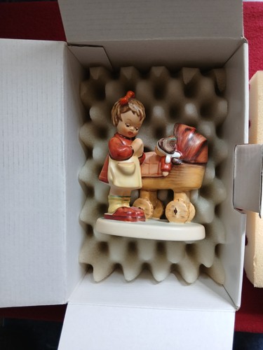 Hummel goebel vintage figurine - hummel,