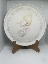Vintage Precious Moments Plate & Stand 1982 Jesus Loves Me