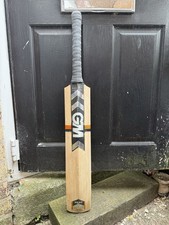 Gunn & Moore Hero 909 SH Cricket Bat