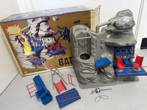 Vtg batman batcave - master, play