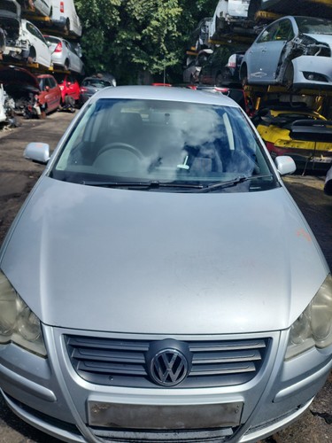 Volkswagen polo mk4 - volkswagen,