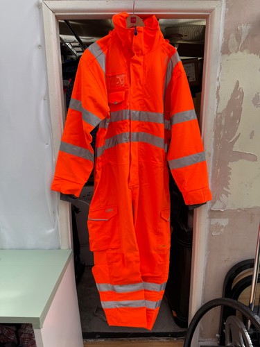 Leo workwear watertown vis - watertown, hi