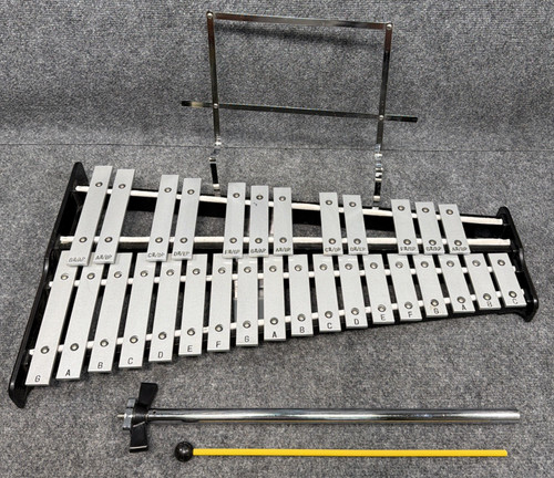 Pearl xylophone student - pearl,