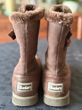 Sketchers pull on boots, Brown leather boot with suede uppers, faux fur inner
