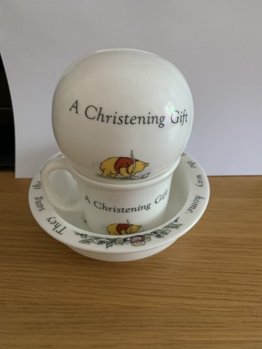 Winnie the pooh royal doulton - winnie,
